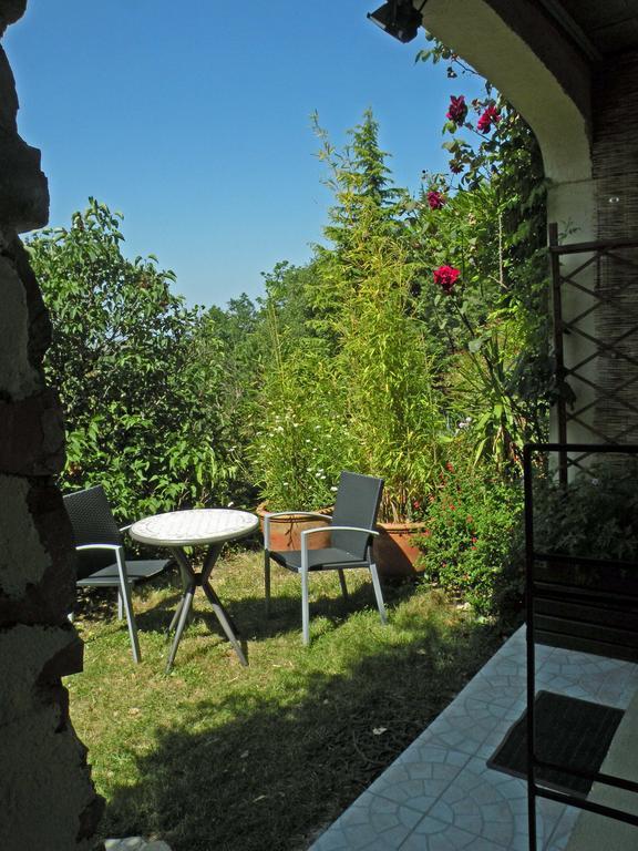 Bed and Breakfast Maison Les Fraysses Bellefont-la Rauze Exterior foto