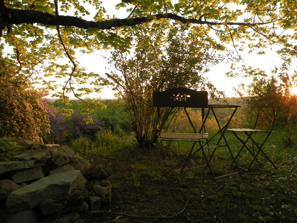 Bed and Breakfast Maison Les Fraysses Bellefont-la Rauze Zimmer foto