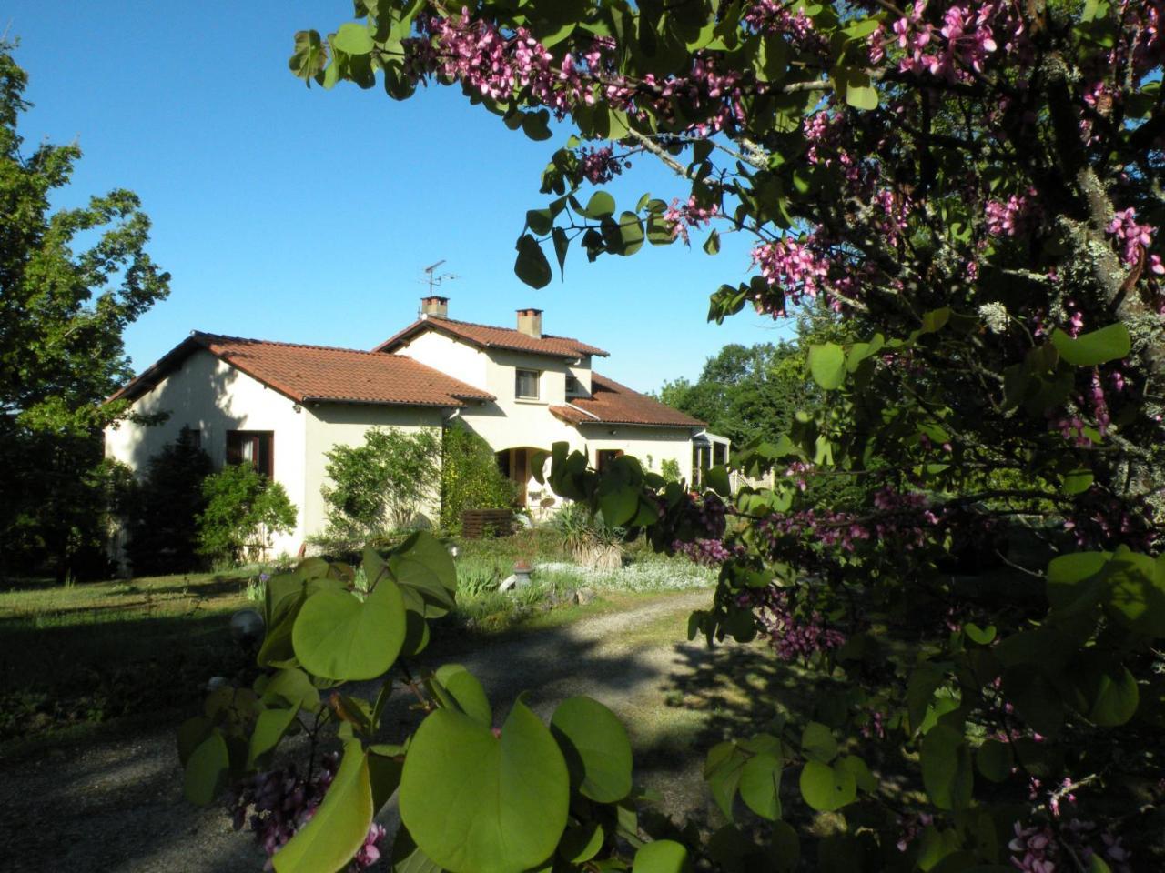 Bed and Breakfast Maison Les Fraysses Bellefont-la Rauze Exterior foto